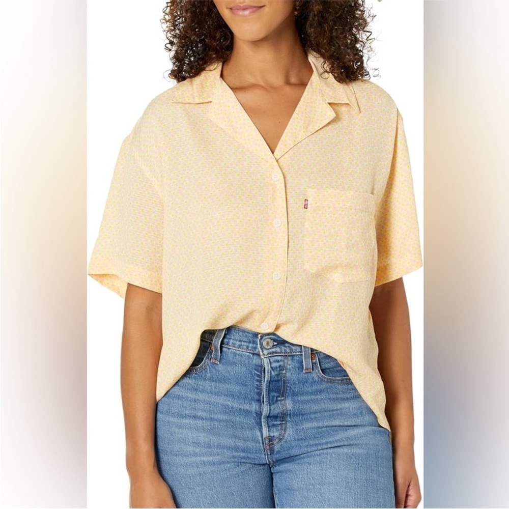 Levi's Cream Boxy Button Down Shirt with Notched Collar